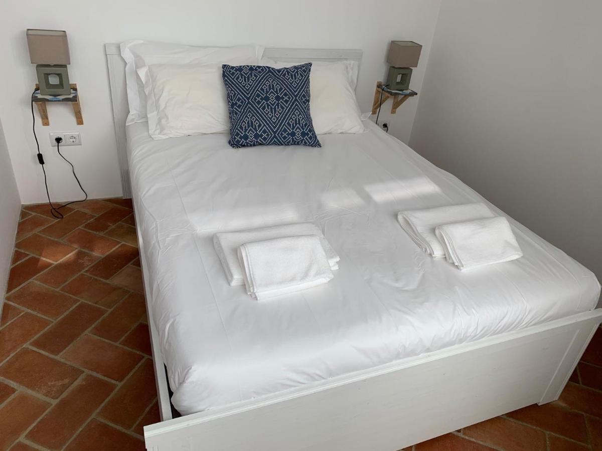 Stylish Townhouse With Gallery In The Heart Of Tavira For Two Bagian luar foto