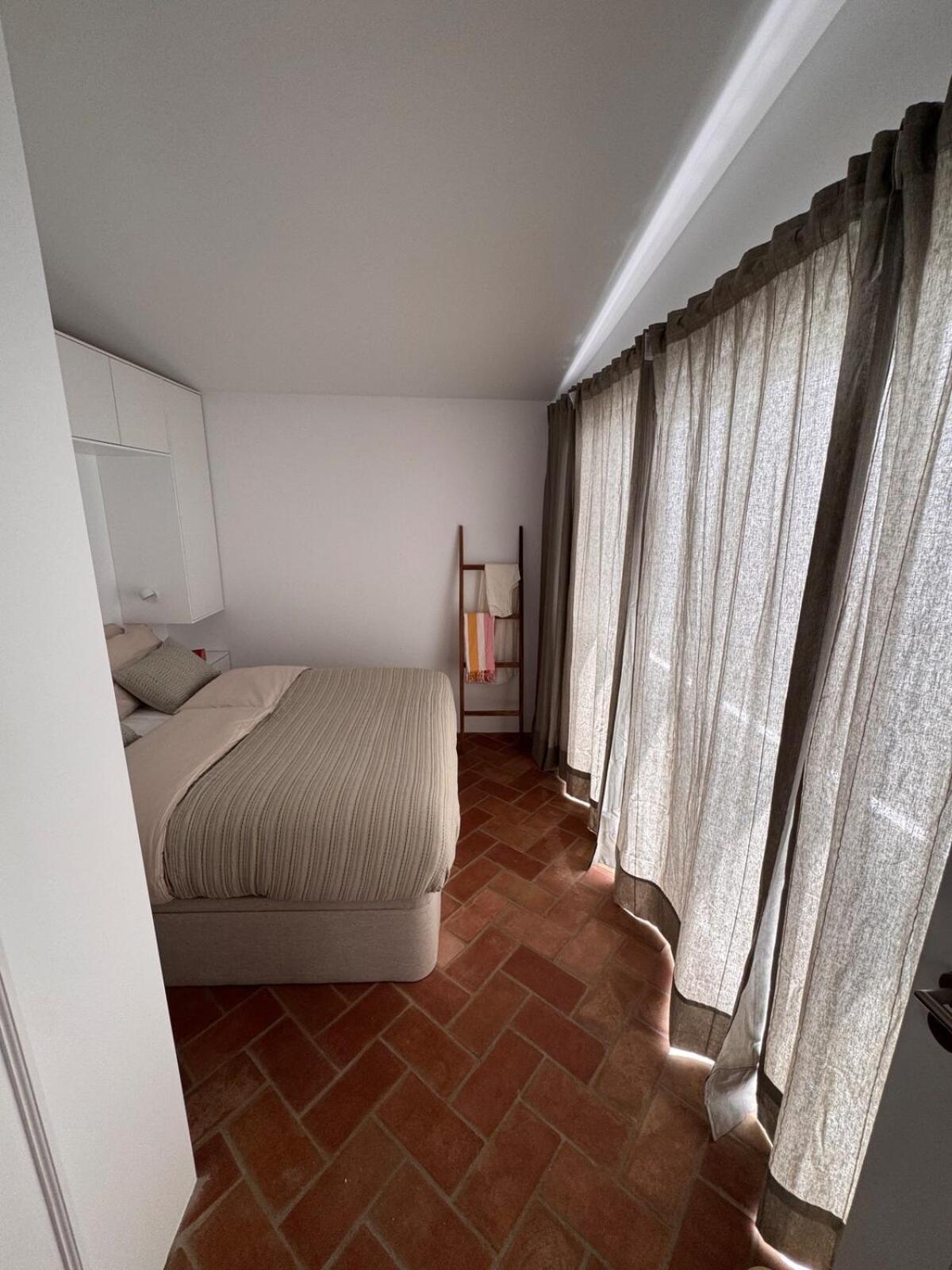 Stylish Townhouse With Gallery In The Heart Of Tavira For Two Bagian luar foto